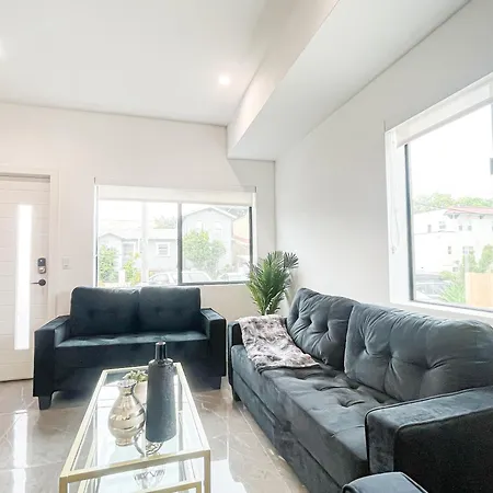 Stylish 4Br Townhouse In Mid City - Cr2-C2